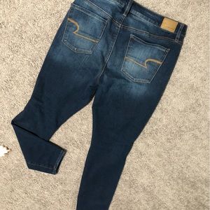 American eagle size 12 for women, in very good condition